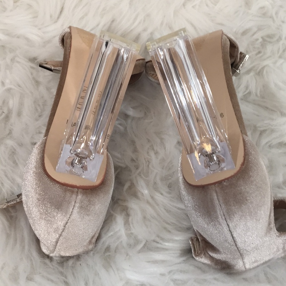Cape Robbin Maria Buckle Strap Heels Nude size 7 - Picture 10 of 11